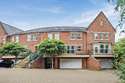 4 Bedrooms Town House