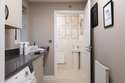 4 Bedrooms House