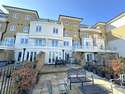 4 Bedrooms Town House