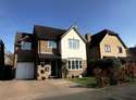 4 Bedrooms Detached House