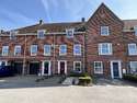 4 Bedrooms Town House