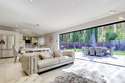 5 Bedrooms House