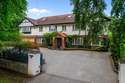 7 Bedrooms House