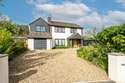5 Bedrooms Detached House