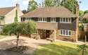 5 Bedrooms House