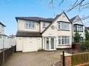 5 Bedrooms Property
