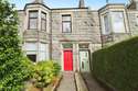 6 Bedrooms House
