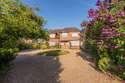 4 Bedrooms Detached House