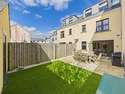 4 Bedrooms Town House