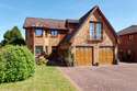 4 Bedrooms Detached House