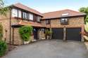 5 Bedrooms House