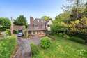 6 Bedrooms House