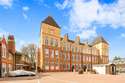 3 Bedrooms Flat