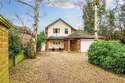 4 Bedrooms Detached House