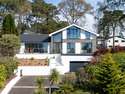 4 Bedrooms House