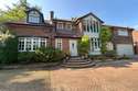 5 Bedrooms Detached House