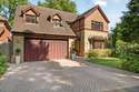 4 Bedrooms House