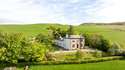 6 Bedrooms House