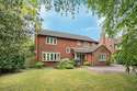 4 Bedrooms Detached House