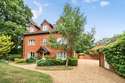 6 Bedrooms Detached House