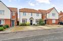 4 Bedrooms Detached House