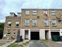 4 Bedrooms Town House