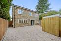 5 Bedrooms Detached House