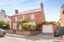 4 Bedrooms Detached House