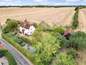 4 Bedrooms Detached House
