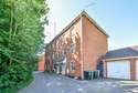 5 Bedrooms Terraced House