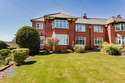 4 Bedrooms House