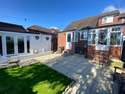 2 Bedrooms Bungalow