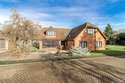 5 Bedrooms Detached House