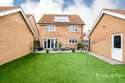 4 Bedrooms Detached House