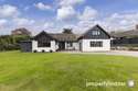 5 Bedrooms Detached House