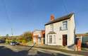 3 Bedrooms Detached House