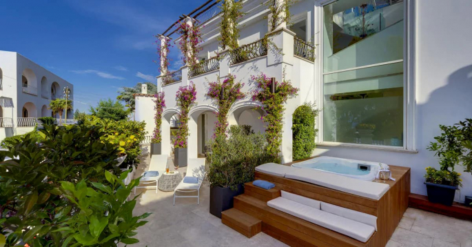 hotel villa blu capri terrazza con jacuzzi
