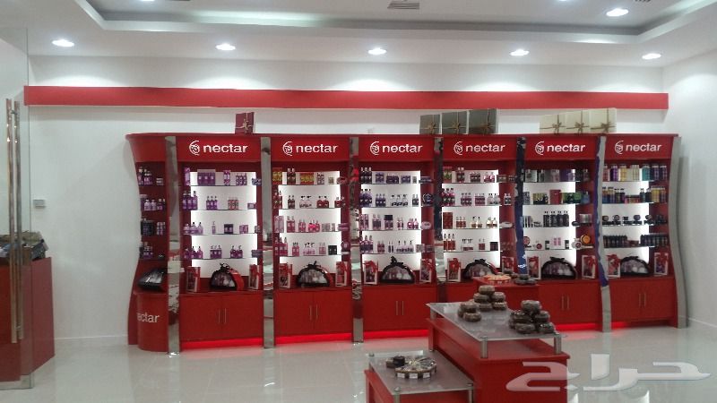 ديكور محل عطور للبيع