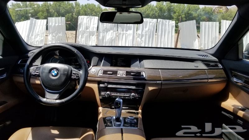 للبيع BMW 730Li 2013 مخزنة