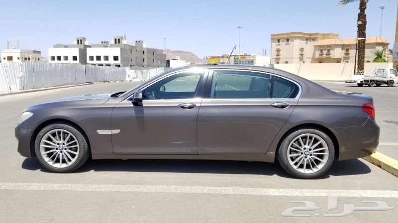 للبيع BMW 730Li 2013 مخزنة
