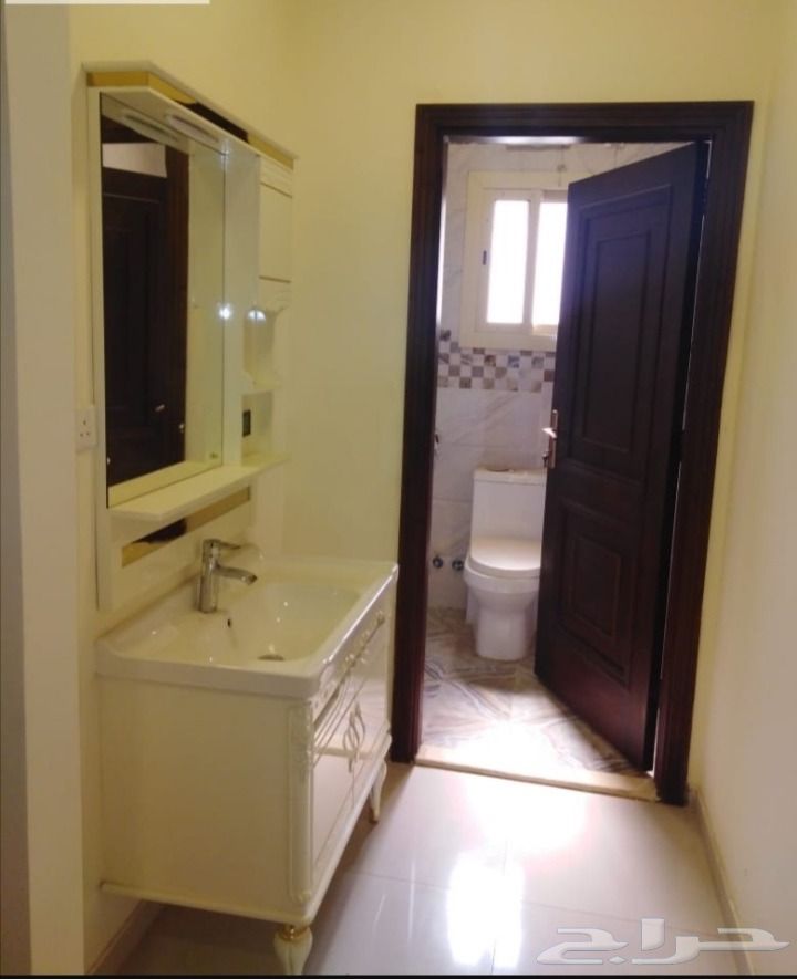 حراج العقار للتمليك شقه 5غرف بتصميم فاخر ومساحة واسعه