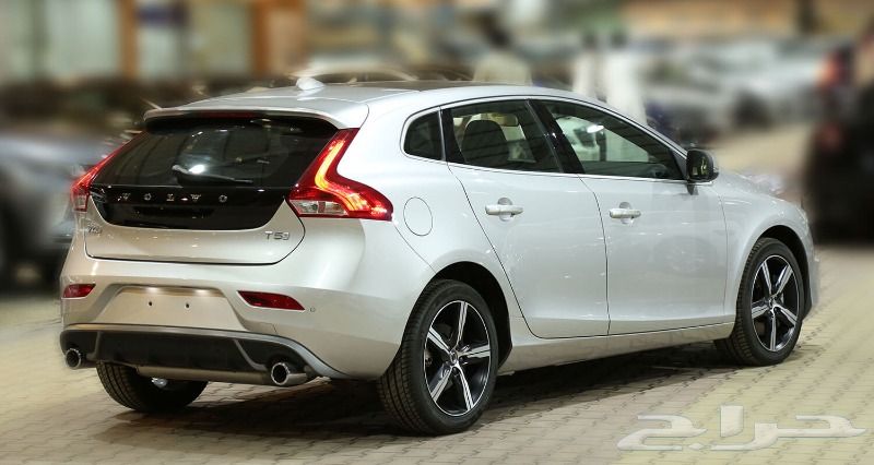 فولفو V40-T5 موديل 2018 بسعر 85.750 ريال