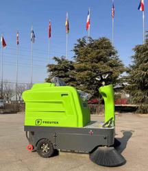 Spazzatrice uomo a bordo - Lotto 144 (Asta 10001)