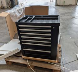 Carrello portautensili con 280 pezzi - Lotto 456 (Asta 10001)