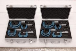 FREUTEK SDM0054 Set di 4 micrometri - Lotto 48 (Asta 10001)