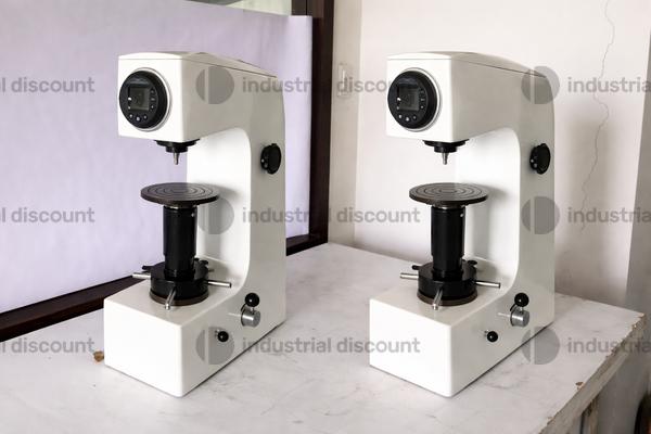 Attrezzatura officina in vendita