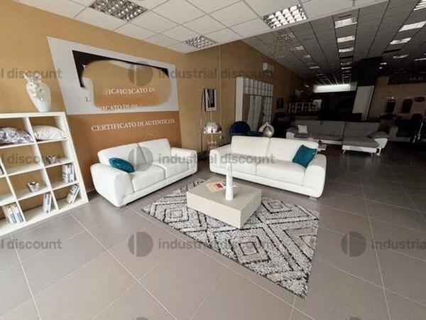 1#10011 Invito ad offrire stock divani in vendita - foto 12