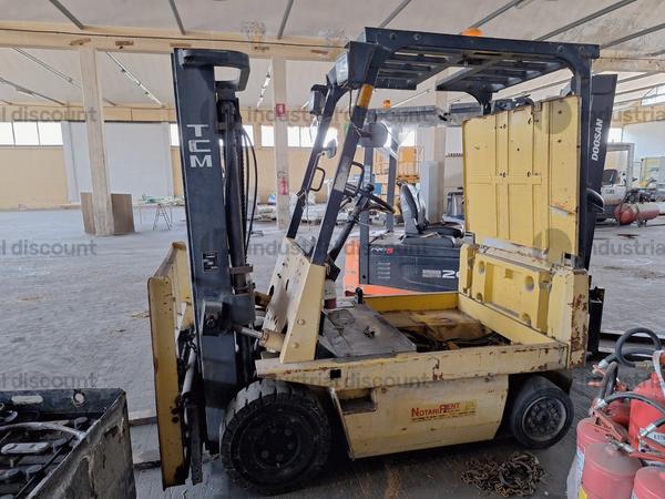 Carrelli elevatori in vendita