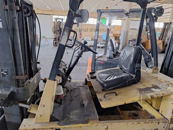 23#10019 Carrello elevatore TCM in vendita - foto 12