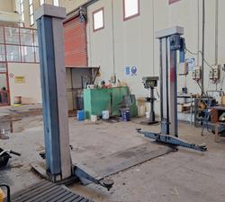  Ponte sollevatore auto e Transpallet elettrici - Lotto 25 (Asta 10019)